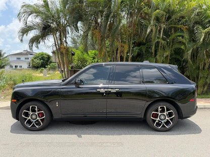 2022 Rolls Royce Cullinan’ Black Badge Edition - ₦950,000,000