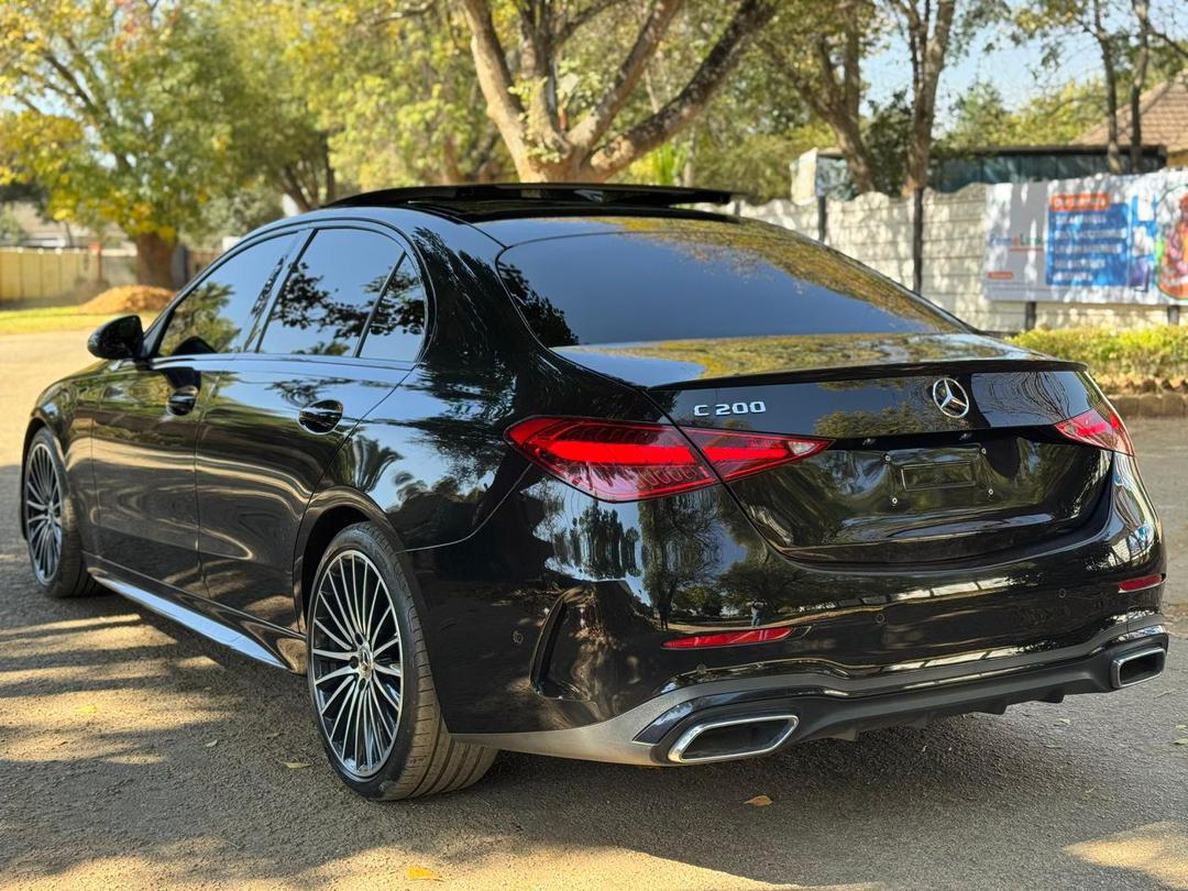 2023 Mercedes-Benz C300